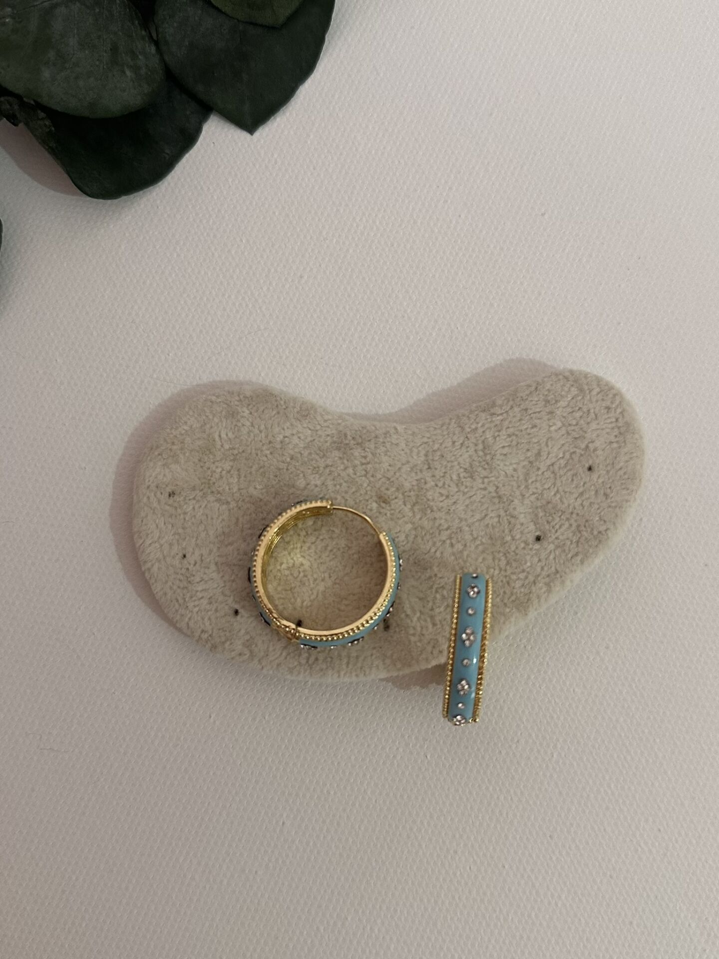 Çelik Mineli Halka Mavi Küpe