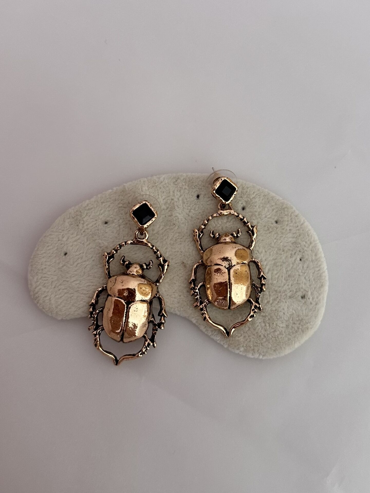 Marka Model Böcek Küpe