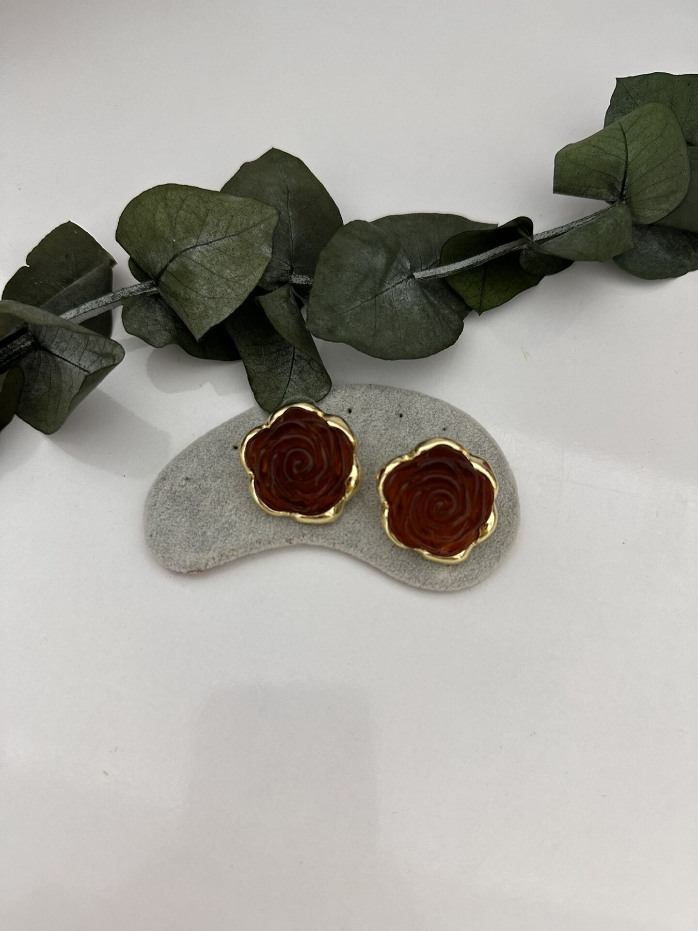 Kahverengi Çiçek Küpe