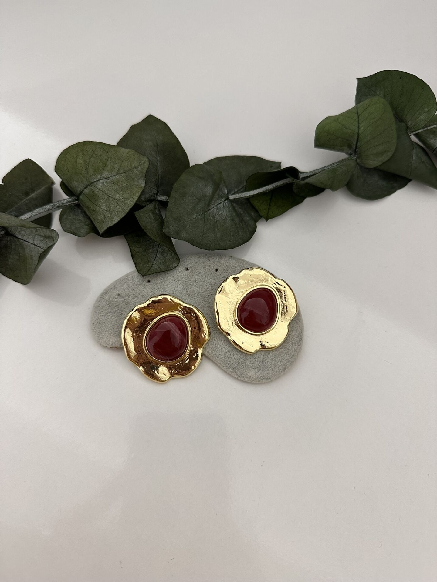 Doğal Taşlı Kırmızı Küpe