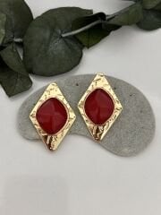 Üçgen Kırmızı Küpe