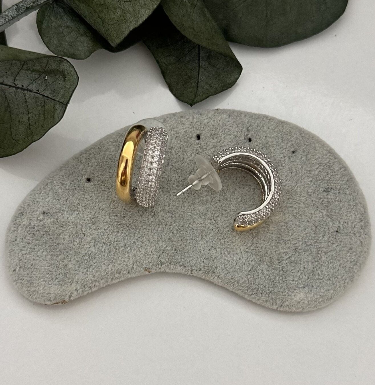 Zirkon Taşlı Gold Halka Küpe