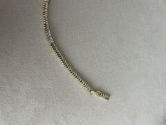 Gold Su Yolu Taşlı Bileklik