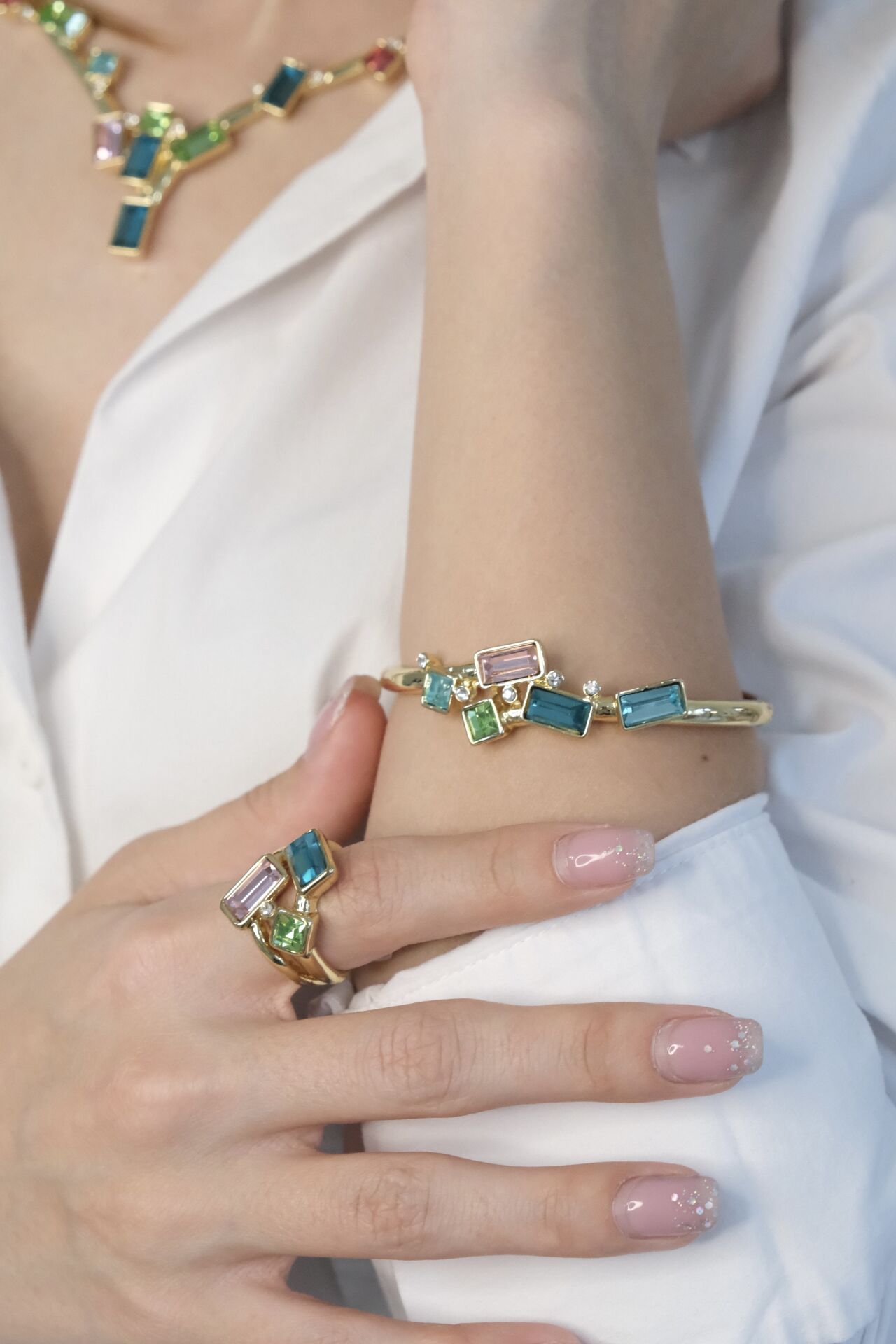 Doğal Swarovski Taşlı Kolye,Küpe, Yüzük ve Bileklik Set