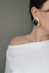 Siyah Düğme Model Küpe